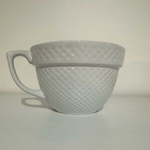 Stonewall Kitchen 2 Qt Batter Mixing Bowl Pour Spout White With Handle Brand New